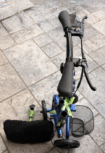 Compact folding mobility - compact,