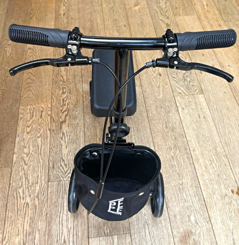 Black wheel adult knee - black, 4-wheel